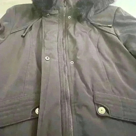 Gallery Faux Fur Zipper Button Down Winter Coat in Black size 10 - Picture 3 of 8